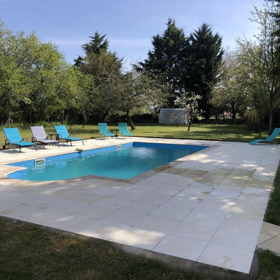 Blacksmiths Cottage In Blanzay - 3 Beds Luaran gambar