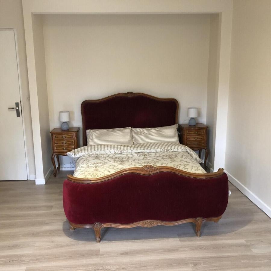 Blacksmiths Cottage In Blanzay - 3 Beds Luaran gambar
