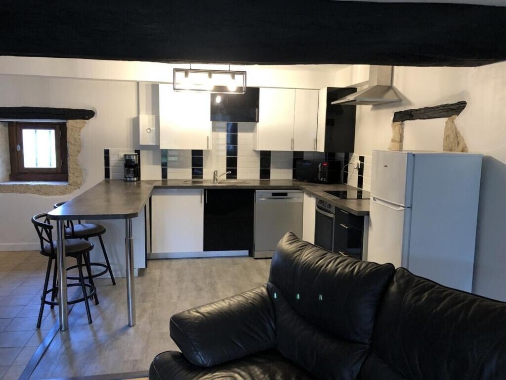 Blacksmiths Cottage In Blanzay - 3 Beds Luaran gambar