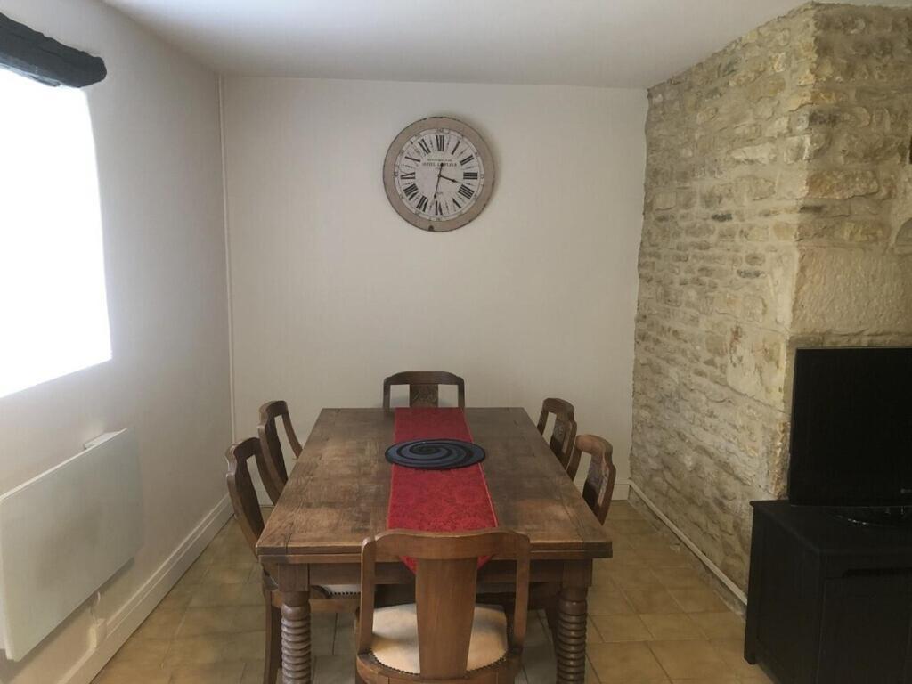 Blacksmiths Cottage In Blanzay - 3 Beds Luaran gambar