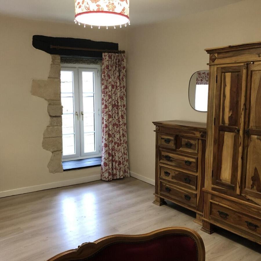 Blacksmiths Cottage In Blanzay - 3 Beds Luaran gambar