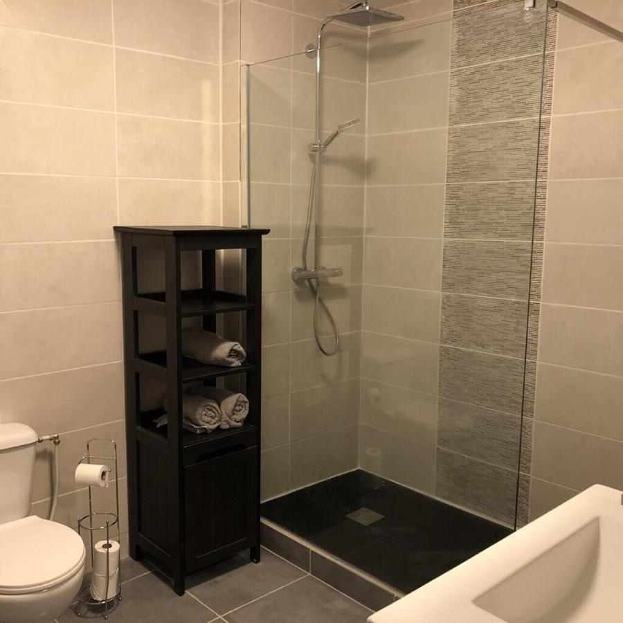 Blacksmiths Cottage In Blanzay - 3 Beds Luaran gambar